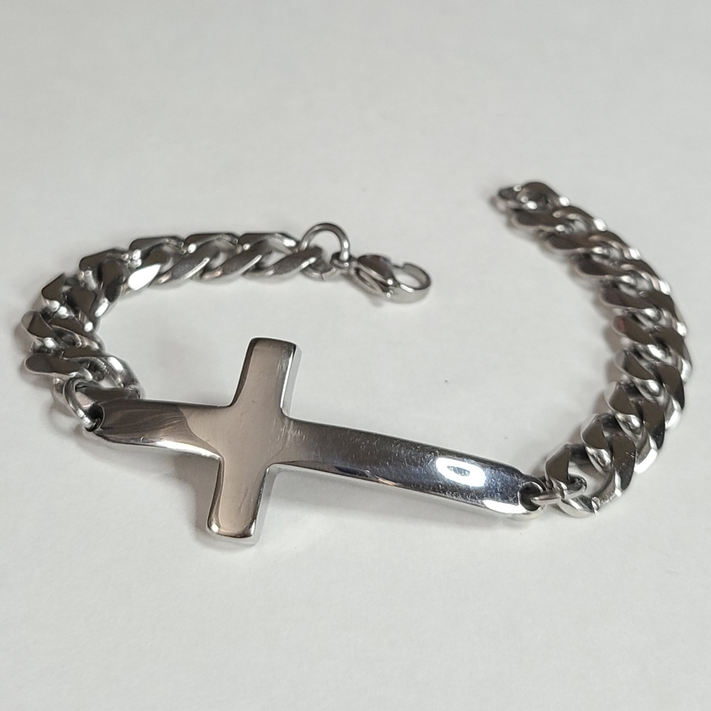 Stainless Steel Cross Curb Link 8.5" Bracelet